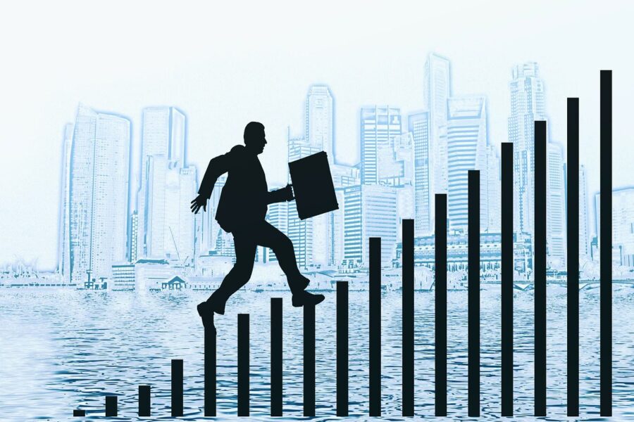 HOW TO BUILD A SUCCESSFUL CAREER PATH